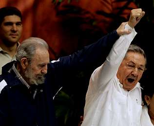 Fidel Castro se jubila del poder