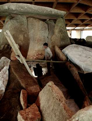 Empieza el rescate de la capilla sixtina del megalitismo gallego