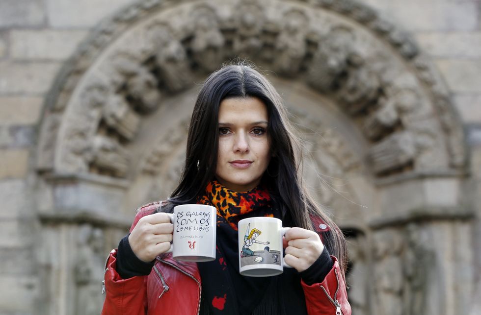 Films Et Séries Tv Avec Sabela Arán Sabela Arán: «A taza que mellor lle queda a Gloria é a de desconfiada»