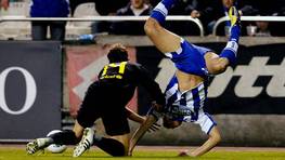 Salom�o cae en postura complicada ante un rival. FOT�GRAFO: CESAR QUIAN