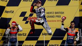 El piloto de Yamaha, que acaba de ampliar su contrato hace unos d�as, estuvo escoltado en el podio por Stonner y Pedrosa. FOT�GRAFO: STEFAN WERMUTH | REUTERS