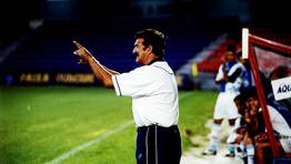 David Vidal también fue uno de los inquilinos del banquillo del Compos. FOTÓGRAFO: MIGUEL VILLAR