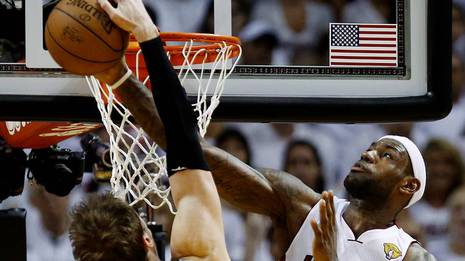 MIKE SEGAR | Reuters