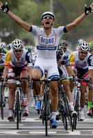 JEAN-PAUL PELISSIER/Reuters