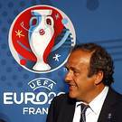 CHARLES PLATIAU / REUTERS