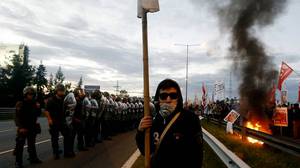 ENRIQUE MARCARIAN | Reuters