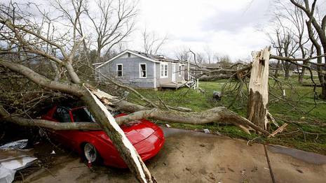 Los tornados en EE.UU. dejaron al menos 27 muertos y numerosos heridos MDF0302235510