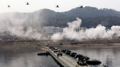 Ejercicios de militares surcoreanos cerca de la frontera YONHAP