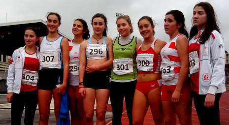 El equipo de A Silva tuvo en Mencía Pena (304) y Alba Mallo (última derecha) a las destacadas en Lugo. 