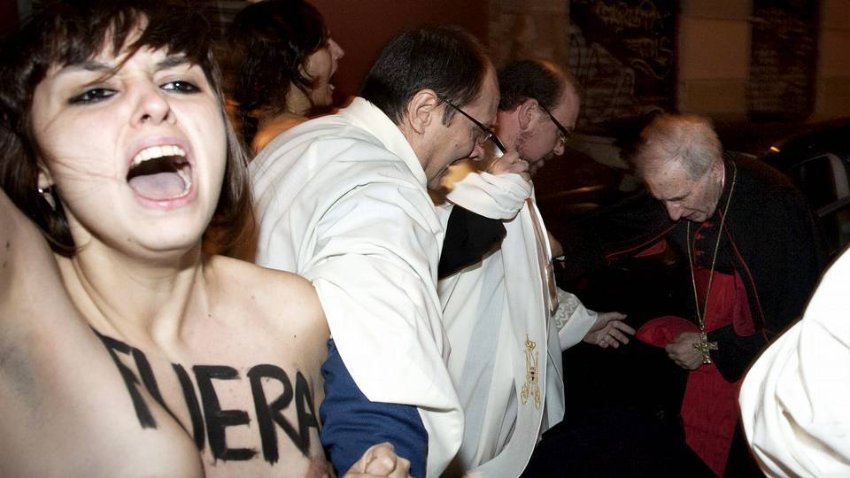 Activistas de FEMEN agreden a Rouco Varela en Madrid Efe_20140202_194921011